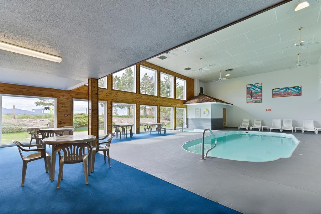 Travelodge By Wyndham ספירפיש מראה חיצוני תמונה