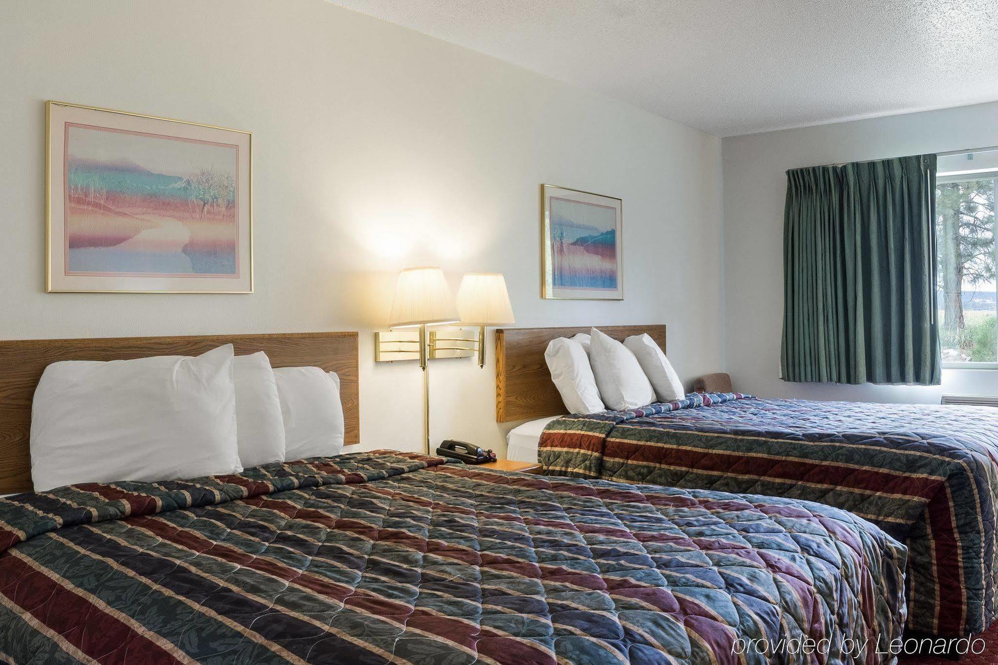 Travelodge By Wyndham ספירפיש מראה חיצוני תמונה