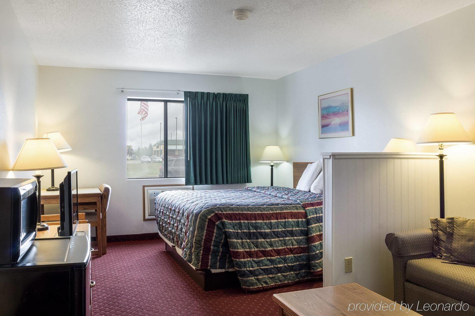 Travelodge By Wyndham ספירפיש מראה חיצוני תמונה